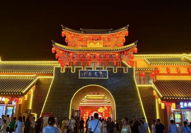 河西走廊上的宝藏小城，藏不住了