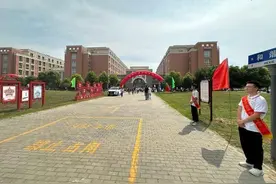 新学期新启航——宿州工业学校喜迎2023级新生报到入学图片