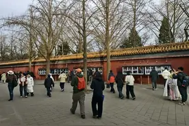 “美丽湘西·乡村振兴”凤凰古城风情主题摄影展亮相景山公园图片