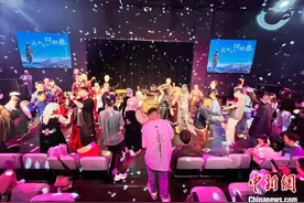 民族文化打动年轻人 现场听民乐成新风尚图片