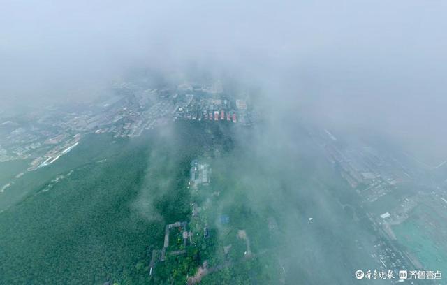 云雾缭绕千佛山