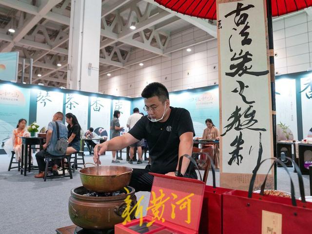 茶香四溢满泉城！2025中国（济南）“泉·茶”国际文化艺术周开启沉浸式文化体验