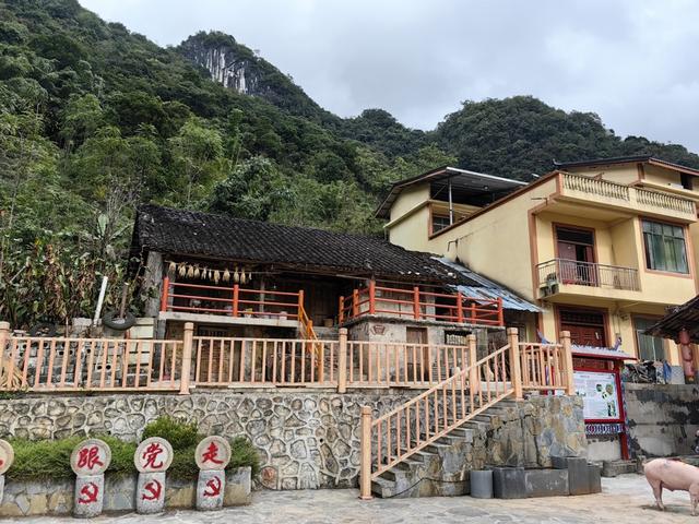 走进“黑衣壮”，难忘那坡、那山、那村、那晚……