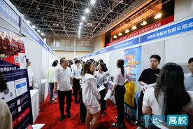 全力促进毕业生高质量就业！北京金融科技学院举办校园综合双选会图片