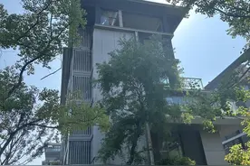 小区多处叠拼户型私自改造 安全隐患令人担忧 叠拼违建为何屡禁不止？图片