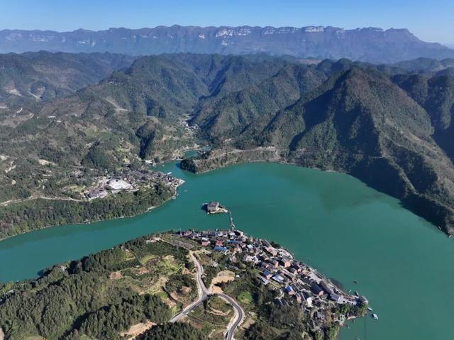 大山里的土家山寨