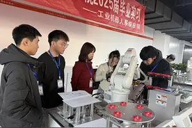 内蒙古人工智能人才应用实训基地：弥合校企断层 智育 AI 人才图片