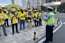全力守护！武汉交警打响安全畅通保卫战图片