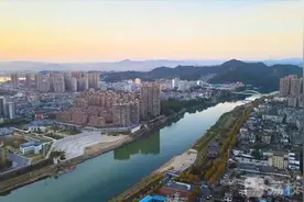 景德镇手工制瓷技艺：传世青花，承袭千年的泥与火之歌图片