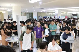 校园秋招季来啦！深圳龙华20家企业组团来珠海高校揽才图片