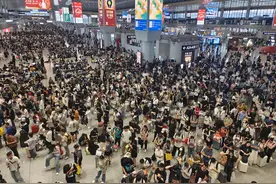 中秋小长假，铁路南京站迎来客流高峰图片