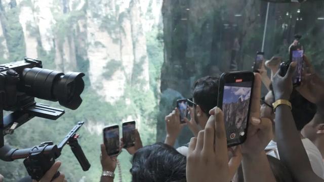 2025湖南国际文化旅游节暨携程全球旅行者内容创作大会在张家界举行