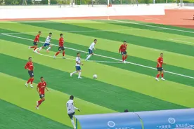 【大美青海·高原足球】风雨中的对决喧闹了隆务河畔——“青超联赛”第五轮黄南州主场见闻图片