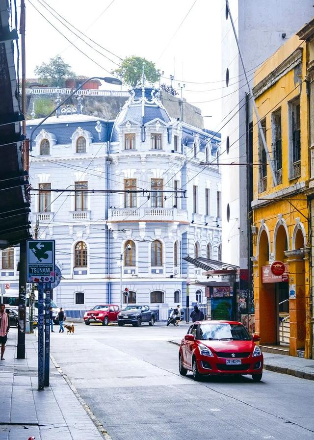 一眼沦陷！瓦尔帕莱索的涂鸦山城