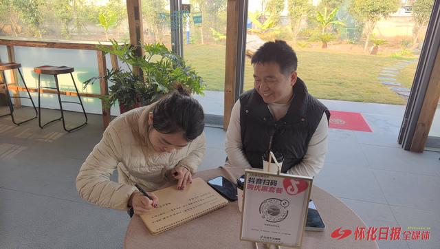 中沛石化暖新驿站成“宝藏打卡点”  杭州游客点赞怀化温度