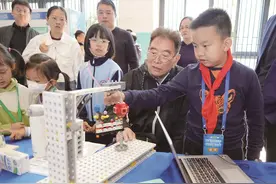 科学点燃梦想 创新培育志向——第39届厦门市青少年科技创新大赛举行图片
