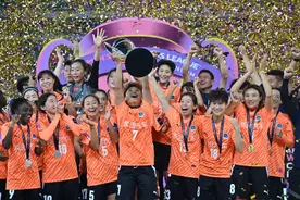 武汉女足夺得首届女足亚冠冠军图片