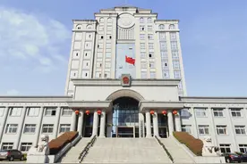 业主以未签合同为由，4年不交物业费，被物业公司告上法庭图片