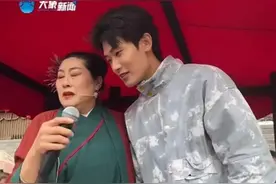 开封两大“顶流”网红爆火背后，万岁山武侠城和清明上河园的“流量密码”图片