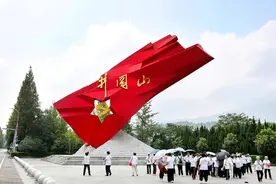 追光丨星火燎原井冈山图片