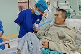 佛山阿伯野泳一时爽，不料染病住进ICU！医生：可能有致命细菌图片