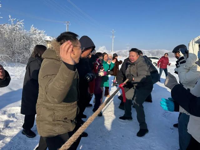 “冰雪绘米东 欢歌庆雪季”2025年米东区冰雪风情季火热启幕