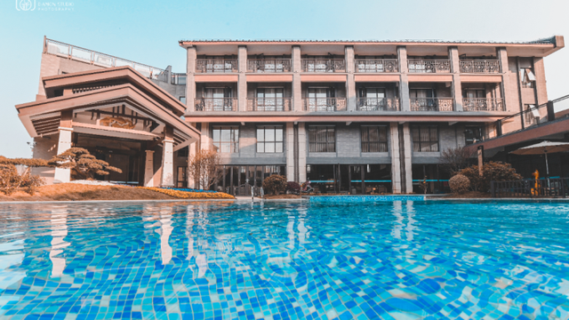 在桂林过大雪：暖汤、红柿、碧水…藏着南方冬日最惊艳的色彩