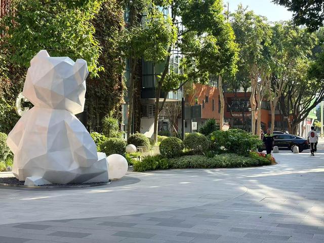 iPhone Air上手：苹果这次将手机做成了艺术品