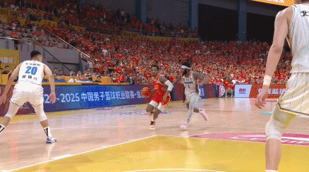 CBA总决赛|翟晓川两罚致胜，北京94:92击败广厦扳回一城图片