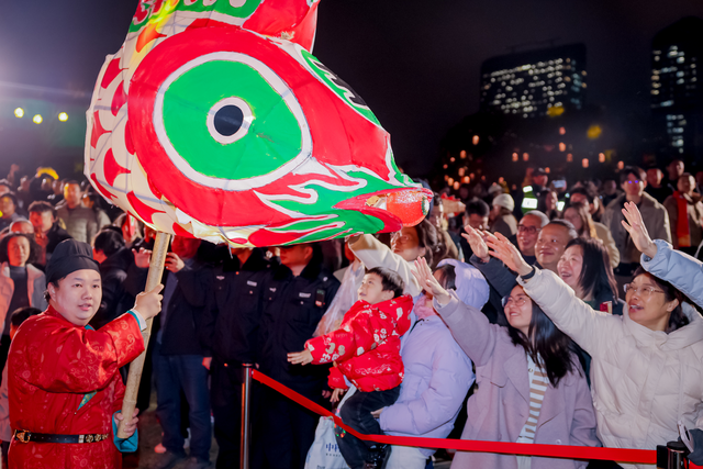 2026余杭元宵灯会启幕，“千灯盛景+多重福利”等你来打卡