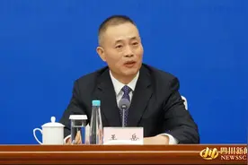 【直击新闻发布会②】如何破解锂电、光伏产业“内卷”？眉山从四方面着手图片
