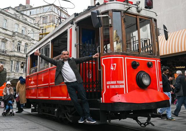 繁华的伊斯坦布尔独立大街