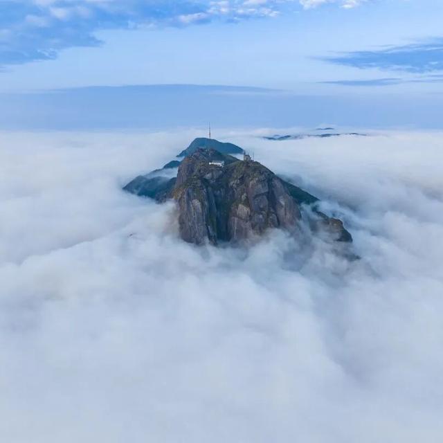 山顶观星，山下玩水，解锁华南之巅的多样体验！