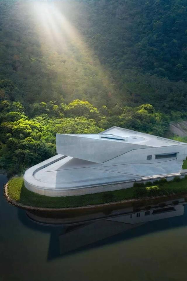 去山谷里造一个梦