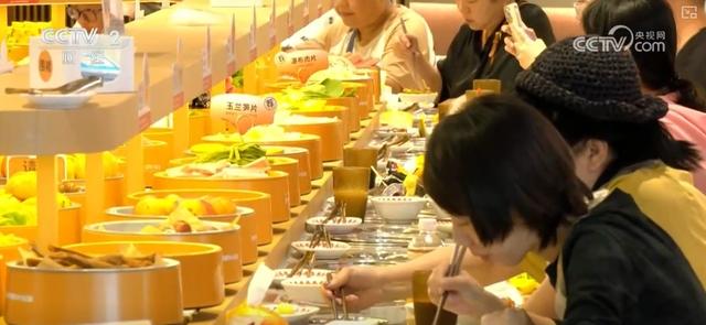 风光美景“玩”出新花样！“美景+赛事”“观赛+旅游”点燃文旅消费热引擎