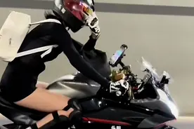 媒体：一年内至少6名机车网红车祸身亡，致命狂飙该刹车了图片