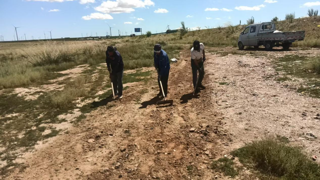 白云鄂博：悄然之间 变了容颜