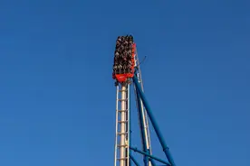 深圳欢乐谷深夜通报闭园！目击者：庆幸先玩了其他项目图片