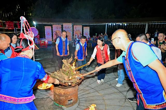 篝火+音乐沙龙，增城正果畲族盘瓠王节太“燃”了！