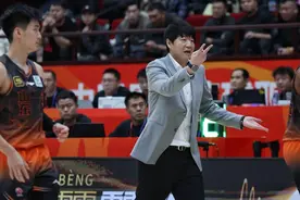 体坛午爆｜山东男篮明晚客战广东，国米连续4年晋级意超杯决赛图片