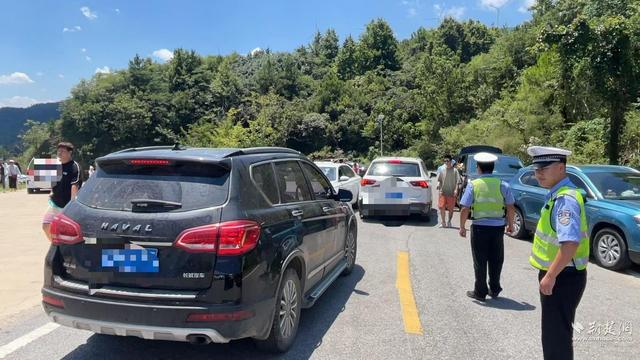 木兰中队守护“木兰”景区 路畅心安邀您来玩