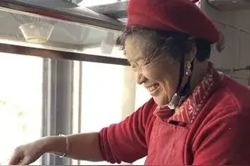 “暖心”小饭桌，居民一家亲！图片