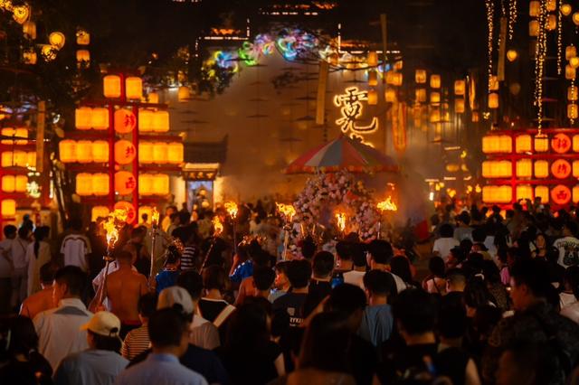 深圳旅游市场热度高涨，位列国内周边游目的地TOP10、亲子游目的地TOP8