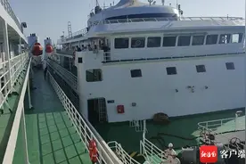关注春运丨琼州海峡举行客滚船互救演习 为春运保驾护航图片