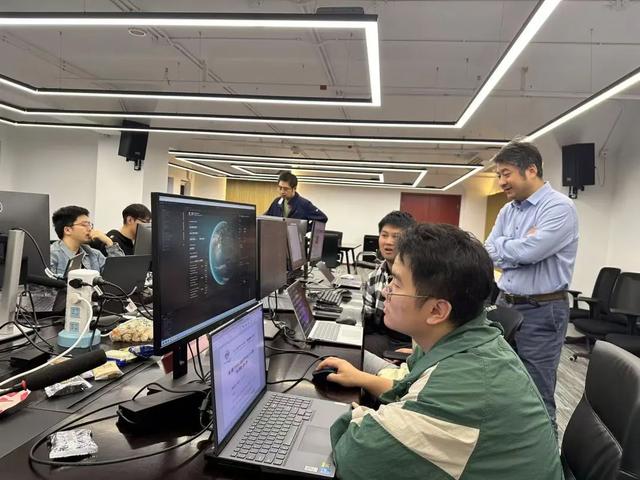 向海图强，智创未来！上海海事大学十大科技服务案例全揭秘