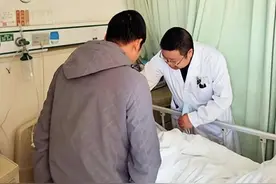 罕见！双下肢麻木、大便困难，竟是这里长了囊肿？图片