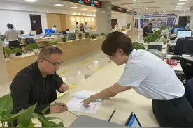 一日三证，新泰市积极拓展“种畜禽生产经营一件事”服务范围，企业办许可省时又省力图片