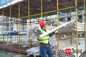 【新春走基层】“工资发到社保卡里，我们可以安心返乡过年”图片