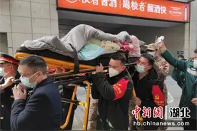 武铁信阳东站：暖心救助温暖“特殊”旅途图片