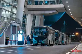 24小时运行两周年！成都天府国际机场公交专线再升级：最快3秒进站无感化乘车图片